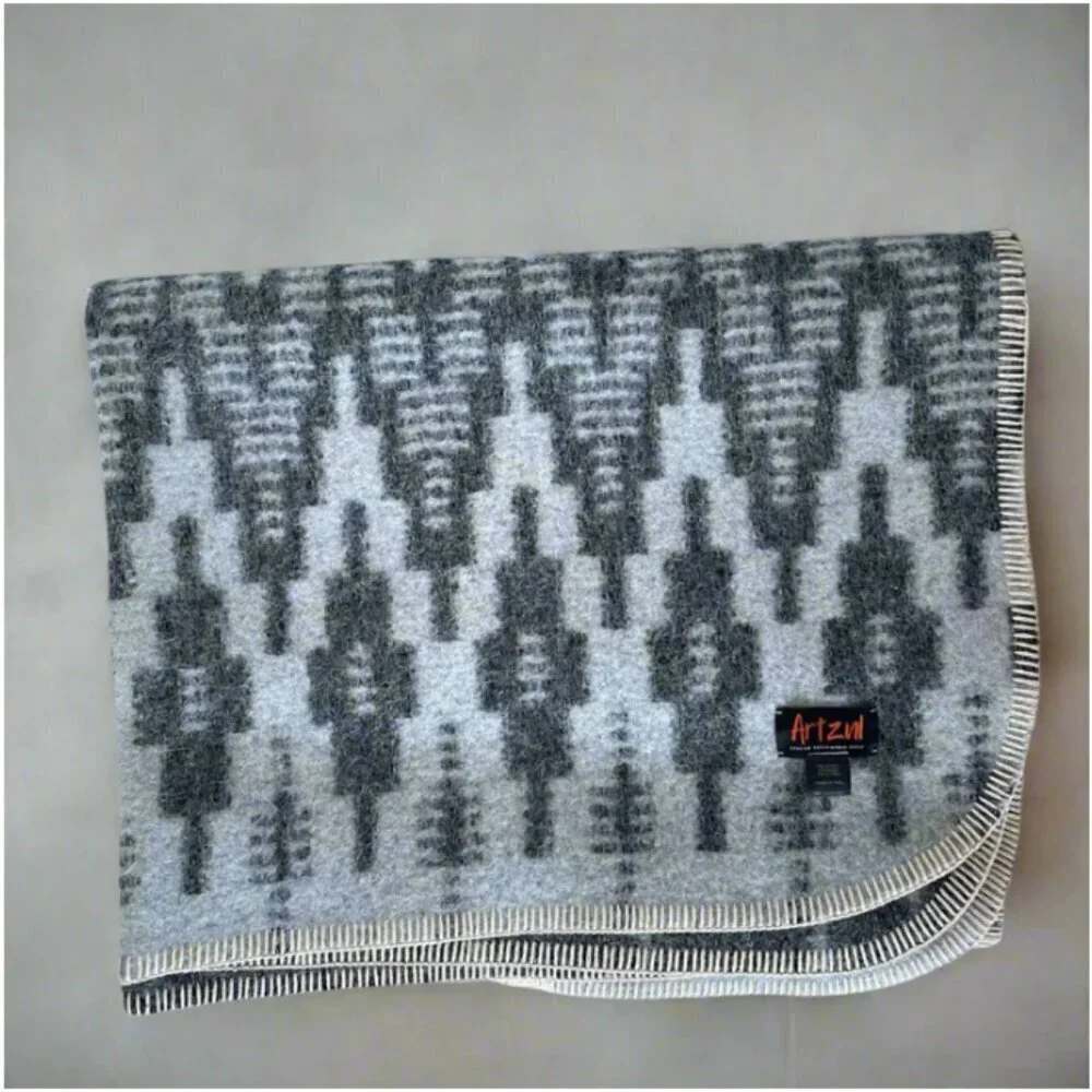 ARTZNL Alpaca Wool Cotton Throw Bed Blanket Large Southwestern Luxury Soft Queen